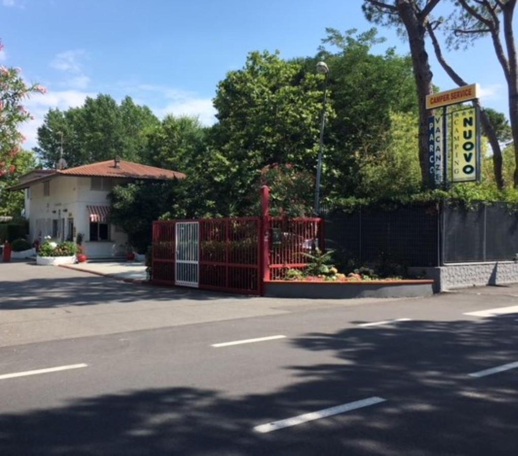 Camping Nuovo Massa  Bagian luar foto